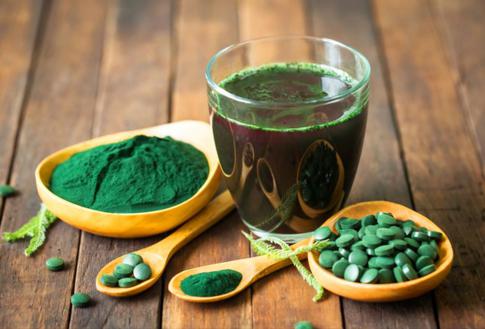 Вегетарианцам на заметку: почему спирулина — ваш обязательный спутник