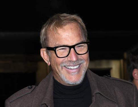 Флиртовавший с Шер Кевин Костнер вывел ее спутника из равновесия