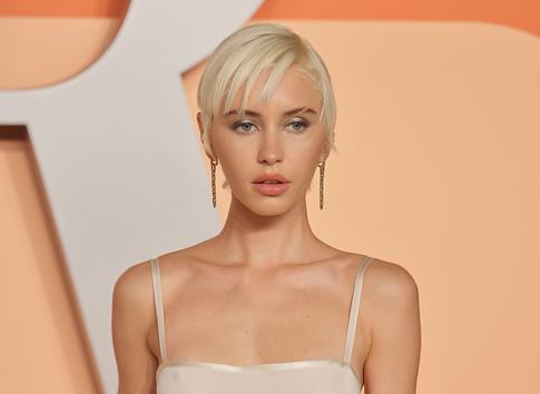 24-летняя дочь Джуда Лоу оголилась на Неделе моды в Париже