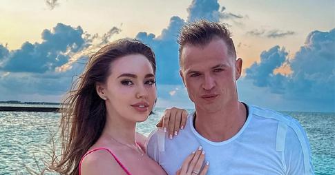 Анастасия Костенко опубликовала трогательное видео с признанием от Дмитрия Тарасова