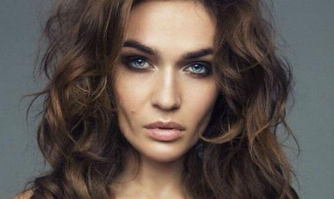 Алена Водонаева показала откровенный образ для мероприятия — в том числе нижнее белье