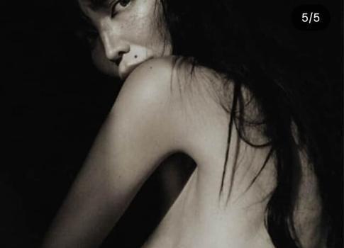 Супруга Цекало снялась с обнаженной грудью