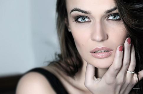 Алена Водонаева рассказала, сколько миллионов потратила на новые зубы