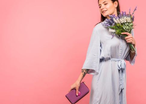 Платье-халат: кому эта модель особенно к лицу и какую обувь к ней подобрать