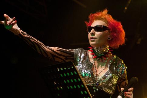 «Взяла — и на Марс улетела»: продюсер объяснил причину краха карьеры Агузаровой