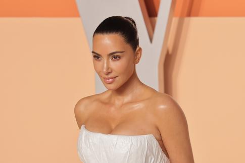 Ким Кардашьян полностью разделась на фоне расставания Канье с Бьянкой