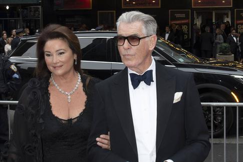 Пирс Броснан снова влюбился в жену после того, как она похудела