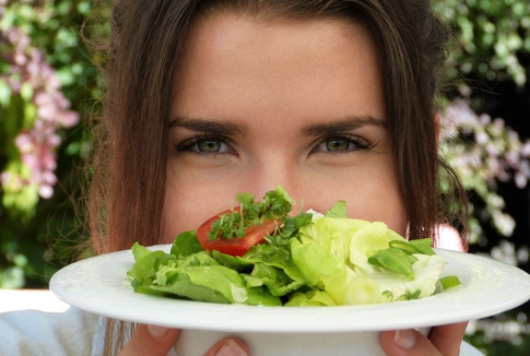 Осторожно, быстро, нечасто: 3 самые безопасные экспресс-диеты