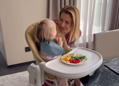 Ольга Орлова показала трогательное видео с подросшей дочерью Аней