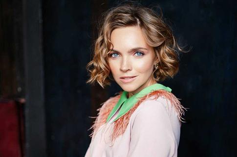 «Смирилась со своей внешностью»: Наталья Земцова рассказала о сложностях в карьере после «Восьмидесятых»