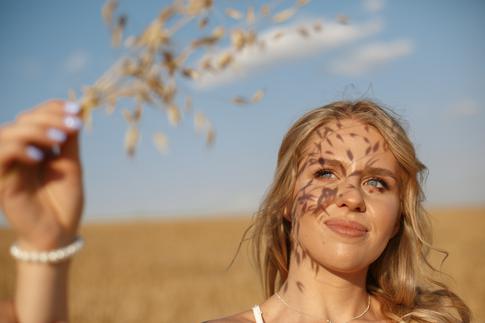 Готовим кожу к лету: простые шаги для свежего, сияющего лица