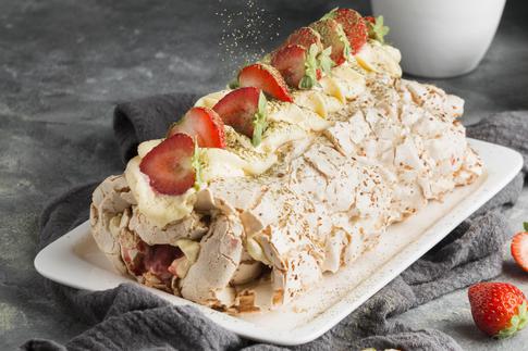 Тирамису, суфле, пудинг и другие рецепты из первых майских ягод