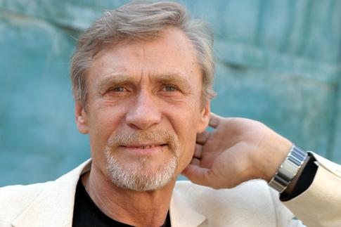 «Она хороший человек»: звезда фильма «Любовь и голуби» нежно поздравил дочь с днем рождения