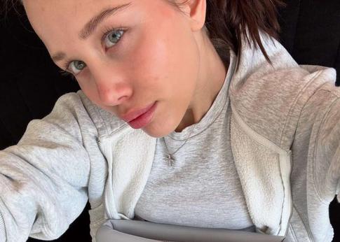 «Не в курсе»: Аврора Киба прокомментировала расставание с Лепсом