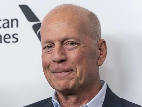 Младшая дочь Брюса Уиллиса и Деми Мур посетила тяжелобольного отца