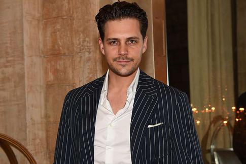 Бикович умилил фанатов редким видео с годовалым сыном