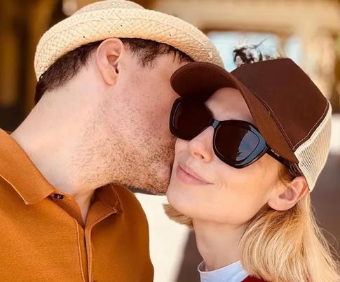 «Звезда моя»: Евгений Цыганов поздравил Юлию Снигирь с днем рождения трогательным фото