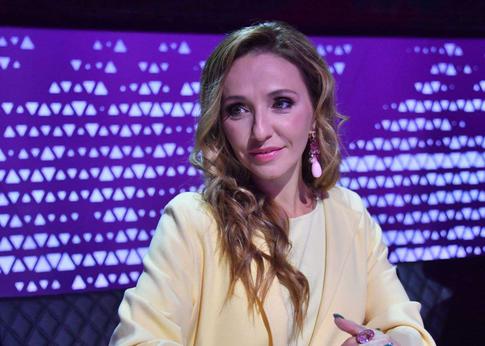 Татьяна Навка показала фигуру в купальнике на сочинском пляже