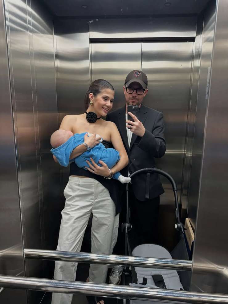 АЛЕКСАНДР И ВИКТОРИЯ ПЕТРОВЫ С СЫНОМ