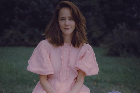 «Горло сдавило года на три»: звезда комедии «Поехавшая» — о травмирующем моменте из прошлого