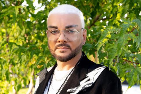 «Больно смотреть»: Киркоров перепугал фанатов жалким подобием пения