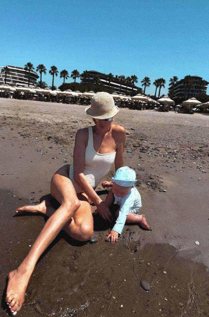 МАРИЯ ПОГРЕБНЯК С СЫНОМ