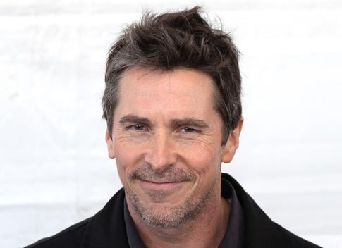 «80-летний дед»: Кристиан Бейл напугал фанатов резким старением