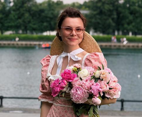 Татьяна Брухунова ответила хейтерам с иронией: «Перемывайте кости, я не против!»