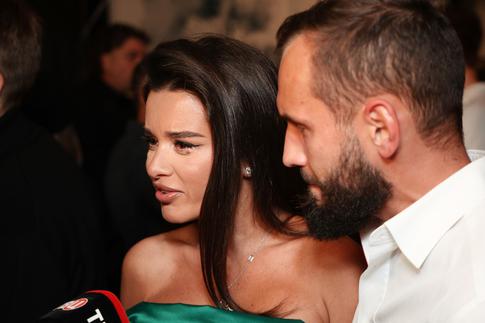 «Повезло Коле»: в Сети обсуждают, как Бородина устроила «золотой» праздник мужу