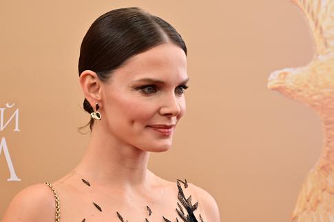 «Возможно, в положении»: Боярскую заподозрили в беременности из-за странного наряда