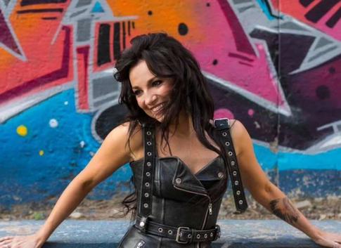 Светлана Светикова показала 2-месячную дочь Луну