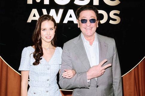 Закулисье семейной жизни: молодая невеста Лепса высмеяла его в соцсетях