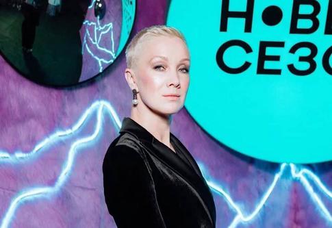 Дарья Мороз вернулась на сцену после потери отца: фото