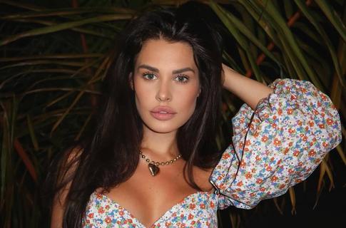 «Я вернулась»: Ирина Пинчук избавилась от губ и нарощенных волос