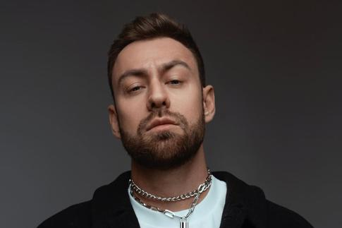 «Не планирую заводить детей»: певец Dante объяснил, почему не создает семью