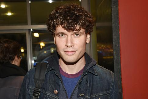 Экс-солист группы «Корни» Павел Артемьев тайно стал отцом