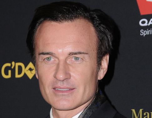 Семья умершего от рака Джулиана Макмэхона разместила пост в его соцсетях