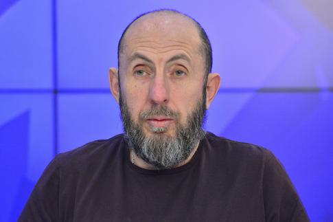 Гендиректор МХАТ Владимир Кехман задержан по делу о растрате денег в крупном размере