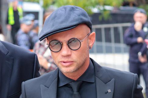 Юмориста Дмитрия Хрусталева высадили с самолета из-за хамства в адрес стюардессы