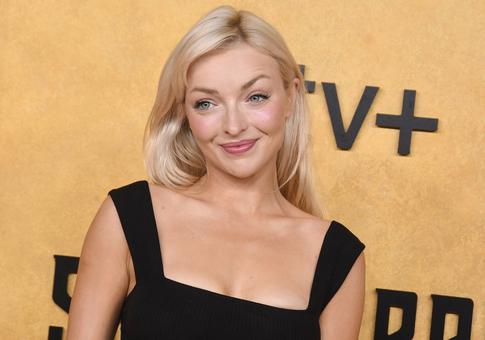 Беременная Франческа Иствуд вышла на красную дорожку с бойфрендом и сыном