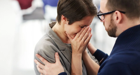 Обаятельный манипулятор: кто такой темный эмпат, чек-лист для самопроверки