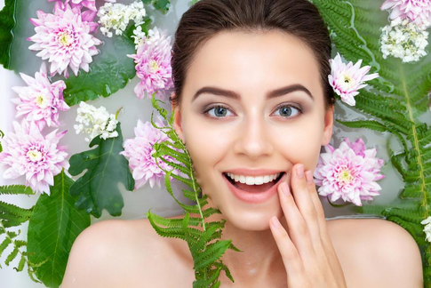 Красота под угрозой: чего нельзя делать с кожей летом, советы косметолога