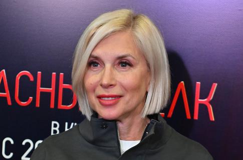 Алена Свиридова умилила Сеть милым кадром с сыном: «Просто Аполлон»