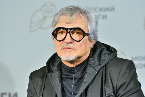 «Улыбка сквозь слезы»: как Дмитрий Дибров переживает развод с женой Полиной