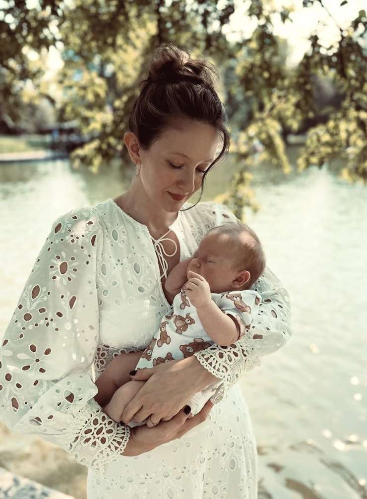 ЯНА ГЛАДКИХ С ДОЧЕРЬЮ