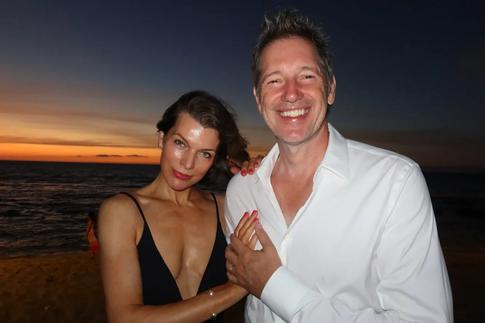 Милла Йовович нежно обратилась к мужу по особому поводу: «Моя любовь»