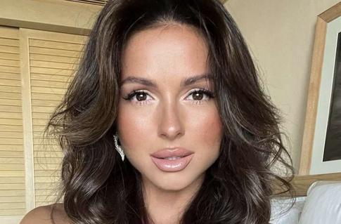 Именинница Нюша поделилась честным снимком без макияжа: «Чувствую любовь»