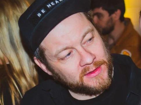 Режиссер Виталий Лабутин в пьяном состоянии едва не разгромил бар в Москве