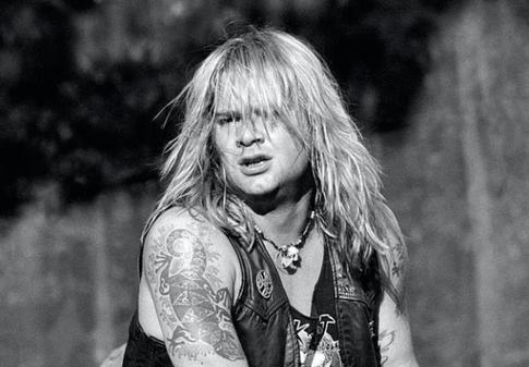 Умер звезда хэви-метала и фронтмен группы Junkyard Дэвид Роуч