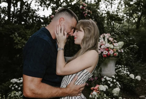 Помолвка Тейлор Свифт и Трэвиса Келси: как спортсмен готовился к важному дню